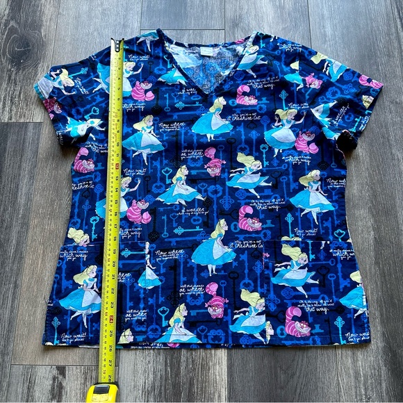 Alice In Wonderland Scrub Top by Disney Cheshire Cat - Picture 7 of 8